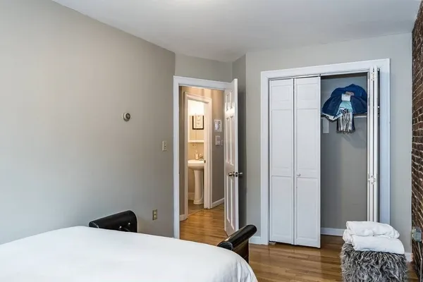 $4,395 | 41 Grove Boston Ma, Unit 4, Boston, MA 02114