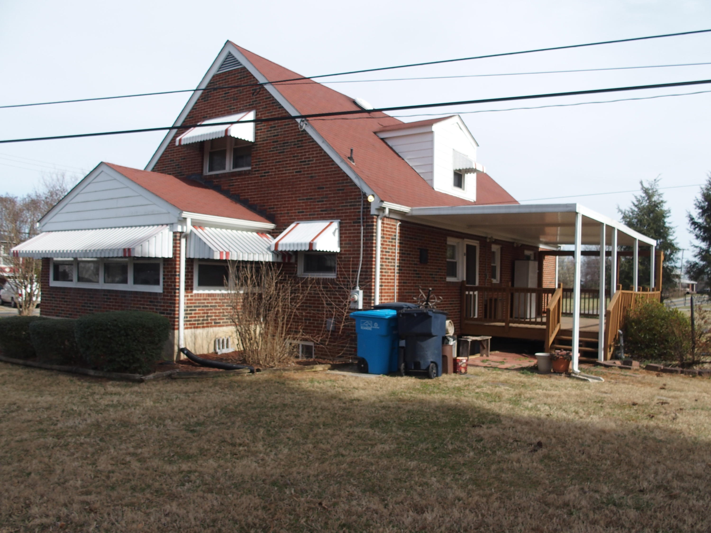 3710 Cove Road Roanoke, VA 24017 - Photo 3 of 23 P2200169