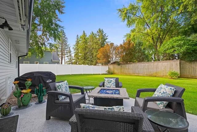 $399,900 | 1855 Southbridge Road, De Pere, WI 54115