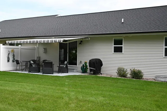 $399,900 | 1855 Southbridge Road, De Pere, WI 54115