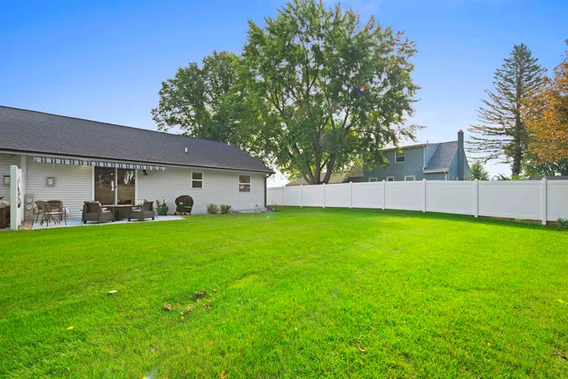 $399,900 | 1855 Southbridge Road, De Pere, WI 54115