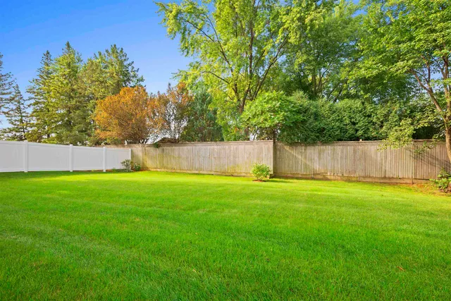 $399,900 | 1855 Southbridge Road, De Pere, WI 54115