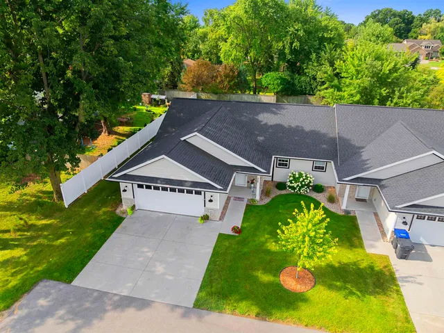 $399,900 | 1855 Southbridge Road, De Pere, WI 54115