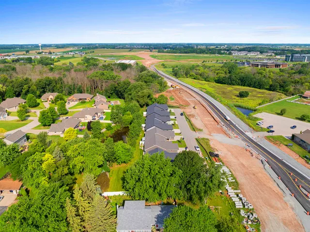 $399,900 | 1855 Southbridge Road, De Pere, WI 54115