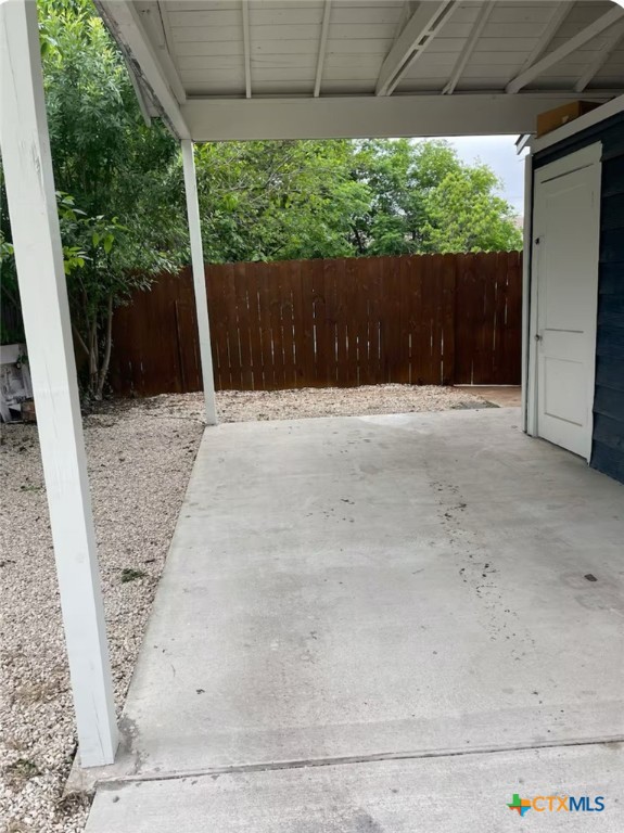284 Perryman Street New Braunfels, TX 78130 - Photo 40 of 41 a backyard of a house with a yard