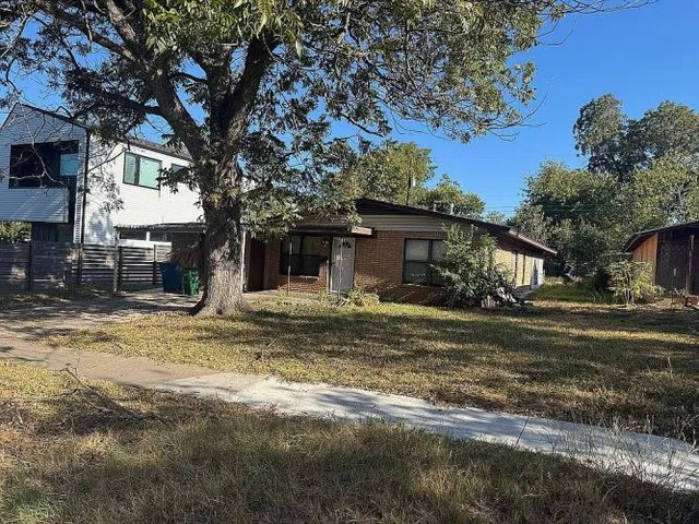 $430,000 | 200 West O'dell Street, Austin, TX 78701