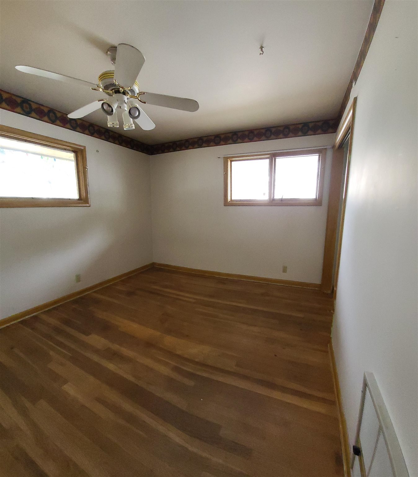 906 North Best Road Spokane Valley, WA 99216 - Photo 14 of 22 Gallery Image 14
