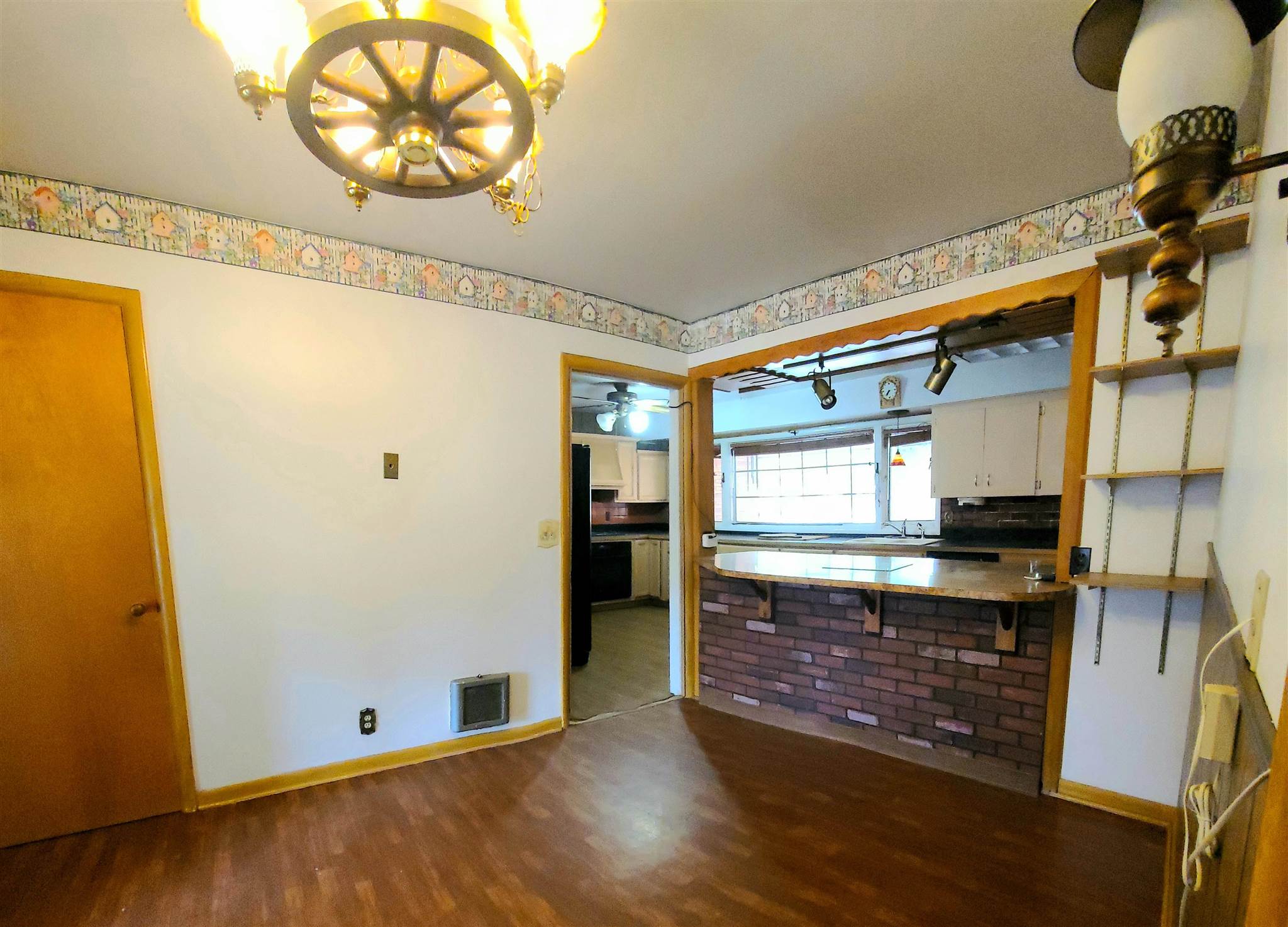 906 North Best Road Spokane Valley, WA 99216 - Photo 8 of 22 Gallery Image 8