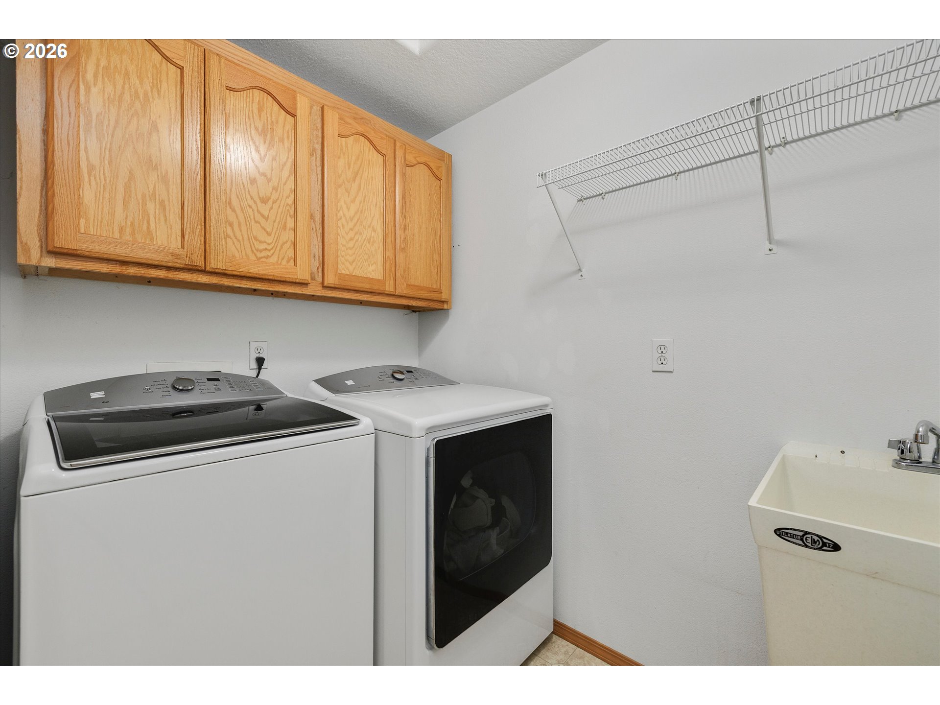 2366 Baines Boulevard Hubbard, OR 97032 - Photo 21 of 48 a utility room with dryer and washer
