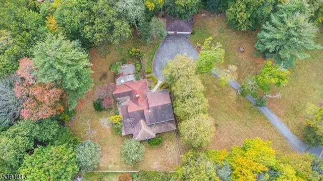 $899,999 | 951 North Beverwyck Road, Lake Hiawatha, NJ 07034