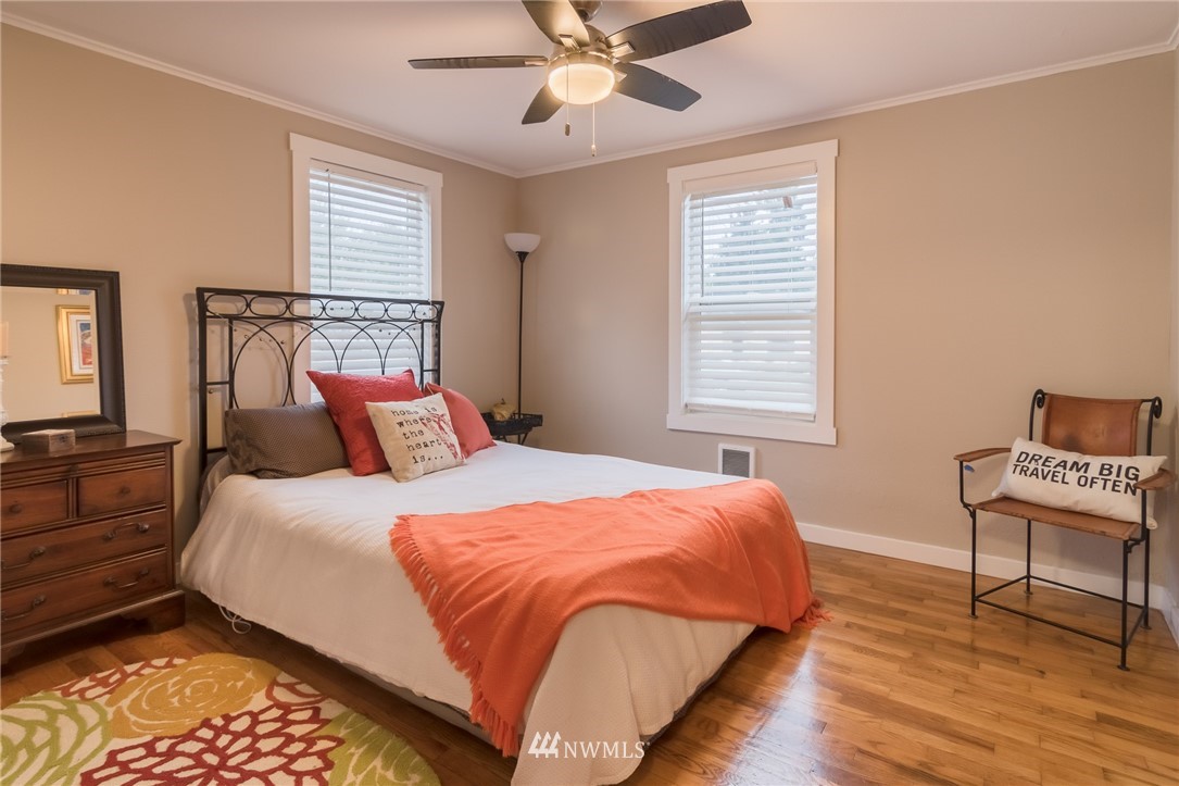 3210 Southeast 5th Street Renton, WA 98058 - Photo 13 of 23