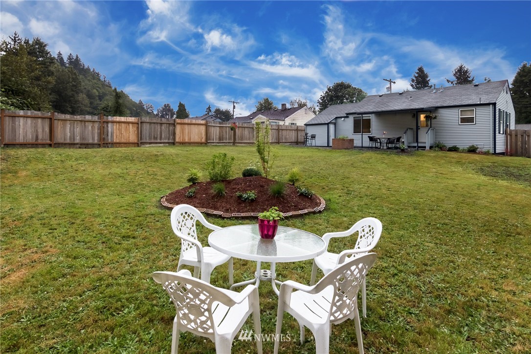 3210 Southeast 5th Street Renton, WA 98058 - Photo 17 of 23