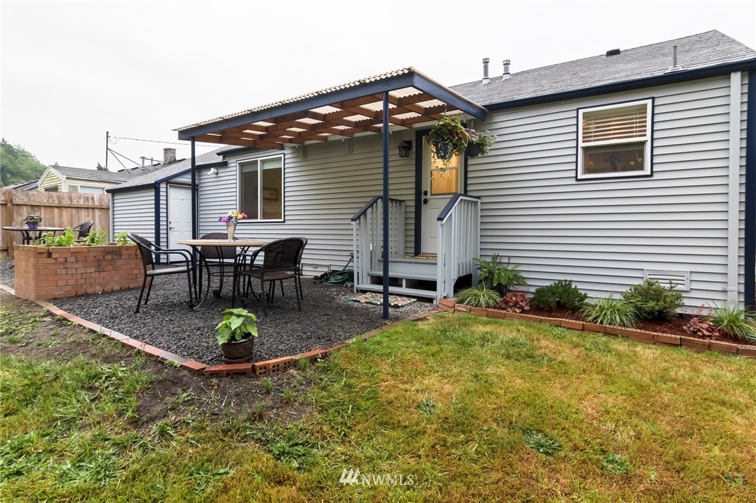 3210 Southeast 5th Street Renton, WA 98058 - Photo 19 of 23