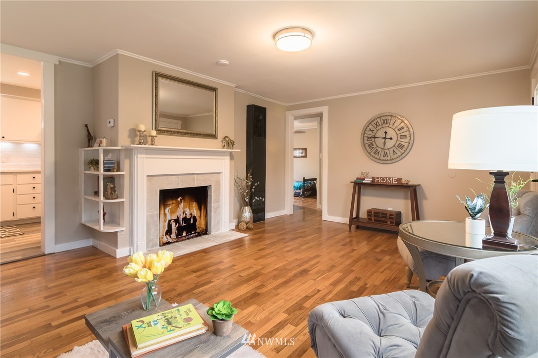 3210 Southeast 5th Street Renton, WA 98058 - Photo 5 of 23