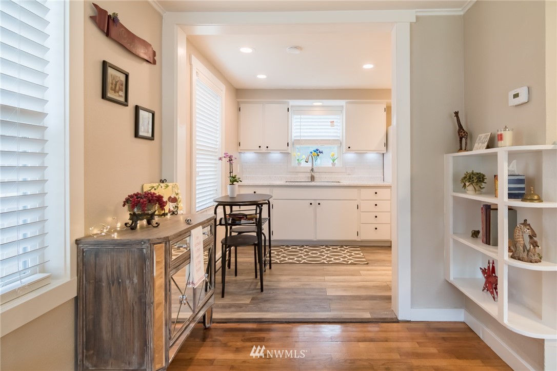 3210 Southeast 5th Street Renton, WA 98058 - Photo 8 of 23