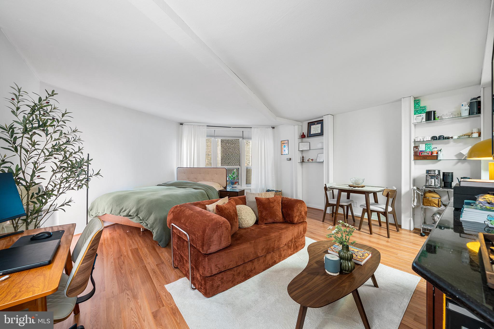 224-30 West Rittenhouse Square, Unit 1002 Philadelphia, PA 19103 - Photo 5 of 31