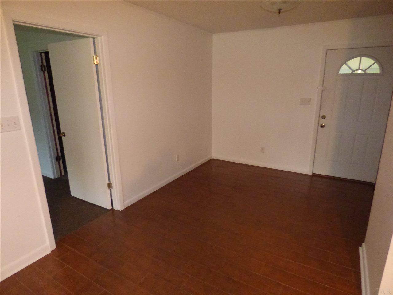 5200 Old Oak Road Milton, FL 32583 - Photo 12 of 32 Gallery Image 12