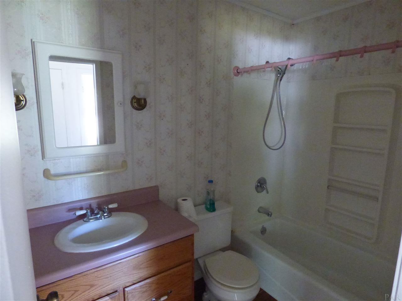 5200 Old Oak Road Milton, FL 32583 - Photo 14 of 32 Gallery Image 14