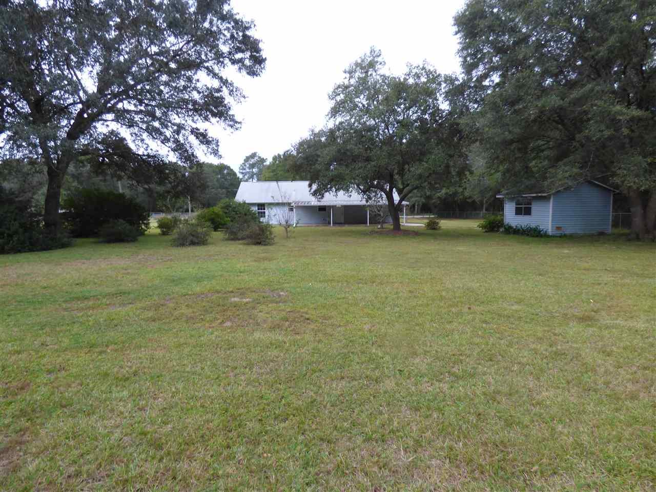 5200 Old Oak Road Milton, FL 32583 - Photo 4 of 32 Gallery Image 4