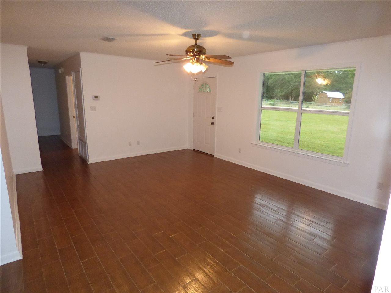 5200 Old Oak Road Milton, FL 32583 - Photo 6 of 32 Gallery Image 6