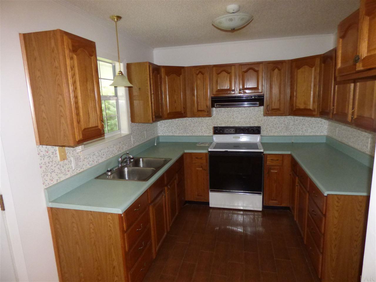 5200 Old Oak Road Milton, FL 32583 - Photo 8 of 32 Gallery Image 8
