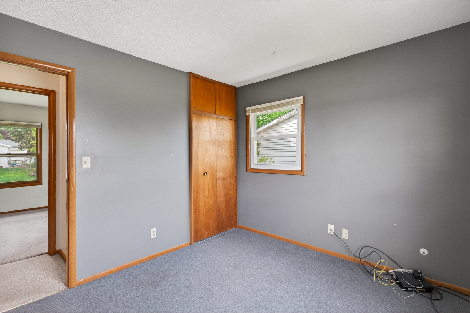 1229 13th Avenue North Clinton, IA 52732 - Photo 16 of 26 an empty room with windows