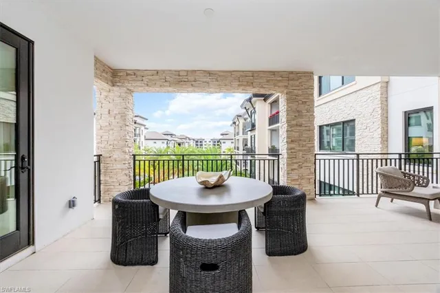$4,695,000 | 1130 3rd Avenue South, Unit 416, Naples, FL 34102
