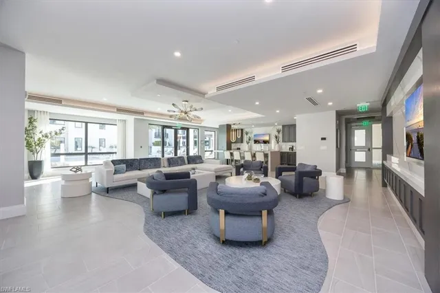 $4,695,000 | 1130 3rd Avenue South, Unit 416, Naples, FL 34102