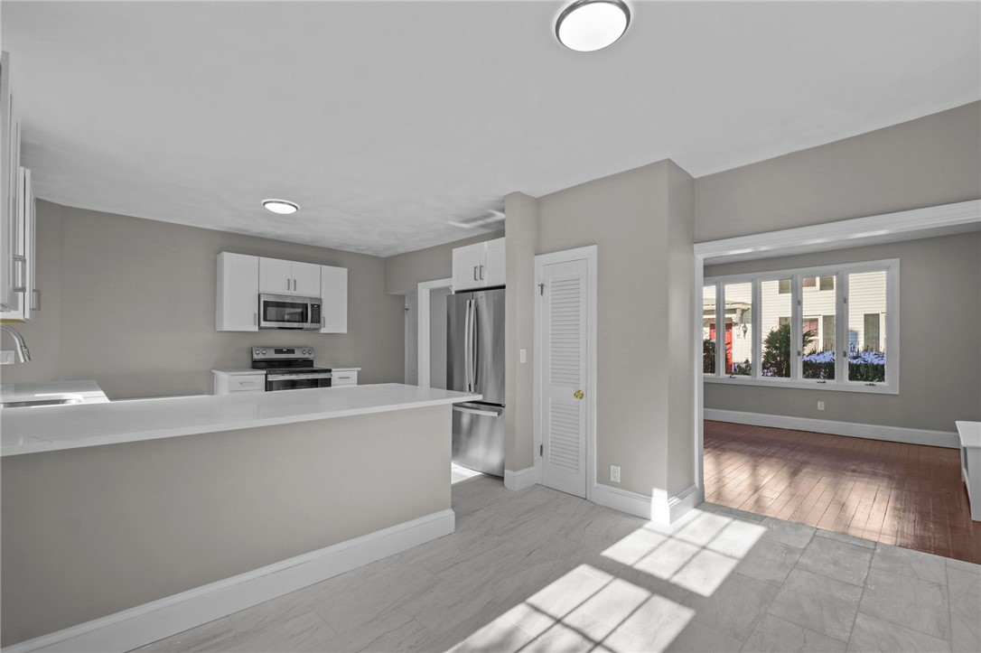 55 Walnut Street Johnston, RI 02919 - Photo 11 of 48