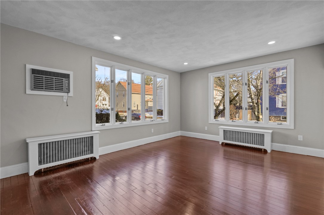 55 Walnut Street Johnston, RI 02919 - Photo 13 of 48