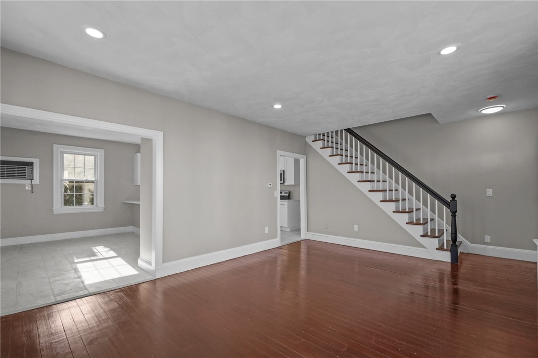 55 Walnut Street Johnston, RI 02919 - Photo 15 of 48