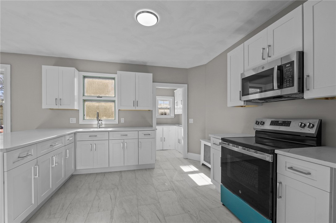 55 Walnut Street Johnston, RI 02919 - Photo 9 of 48