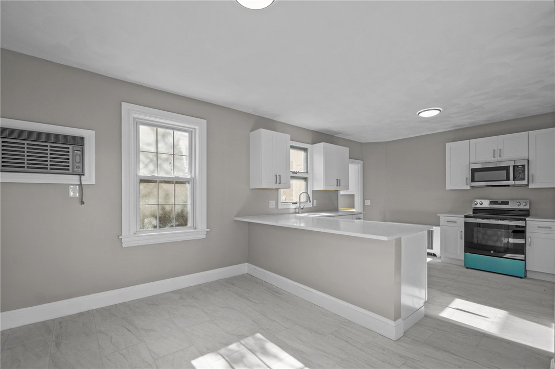 55 Walnut Street Johnston, RI 02919 - Photo 10 of 48