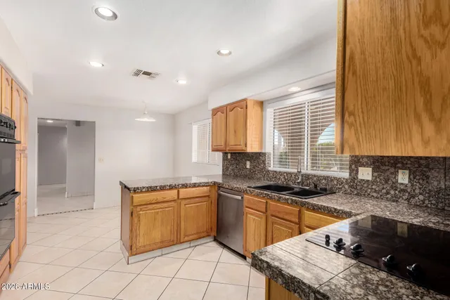 $3,500 | 8812 West Pinnacle Peak Road, Peoria, AZ 85383