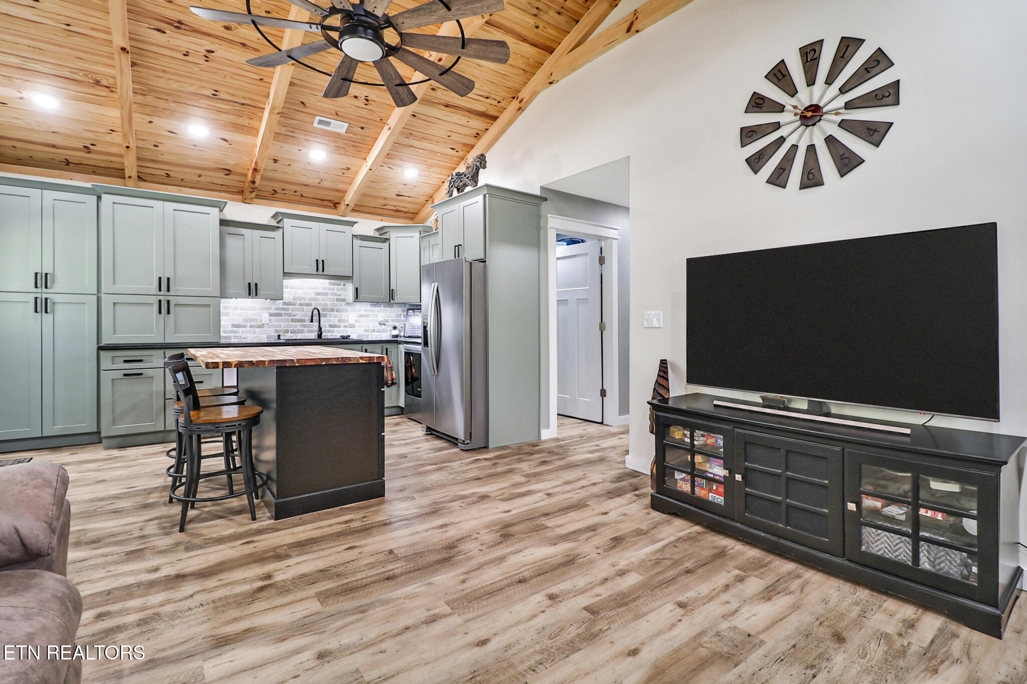 757 Rockview Road Jamestown, TN 38556 - Photo 14 of 45 open LR/Kit