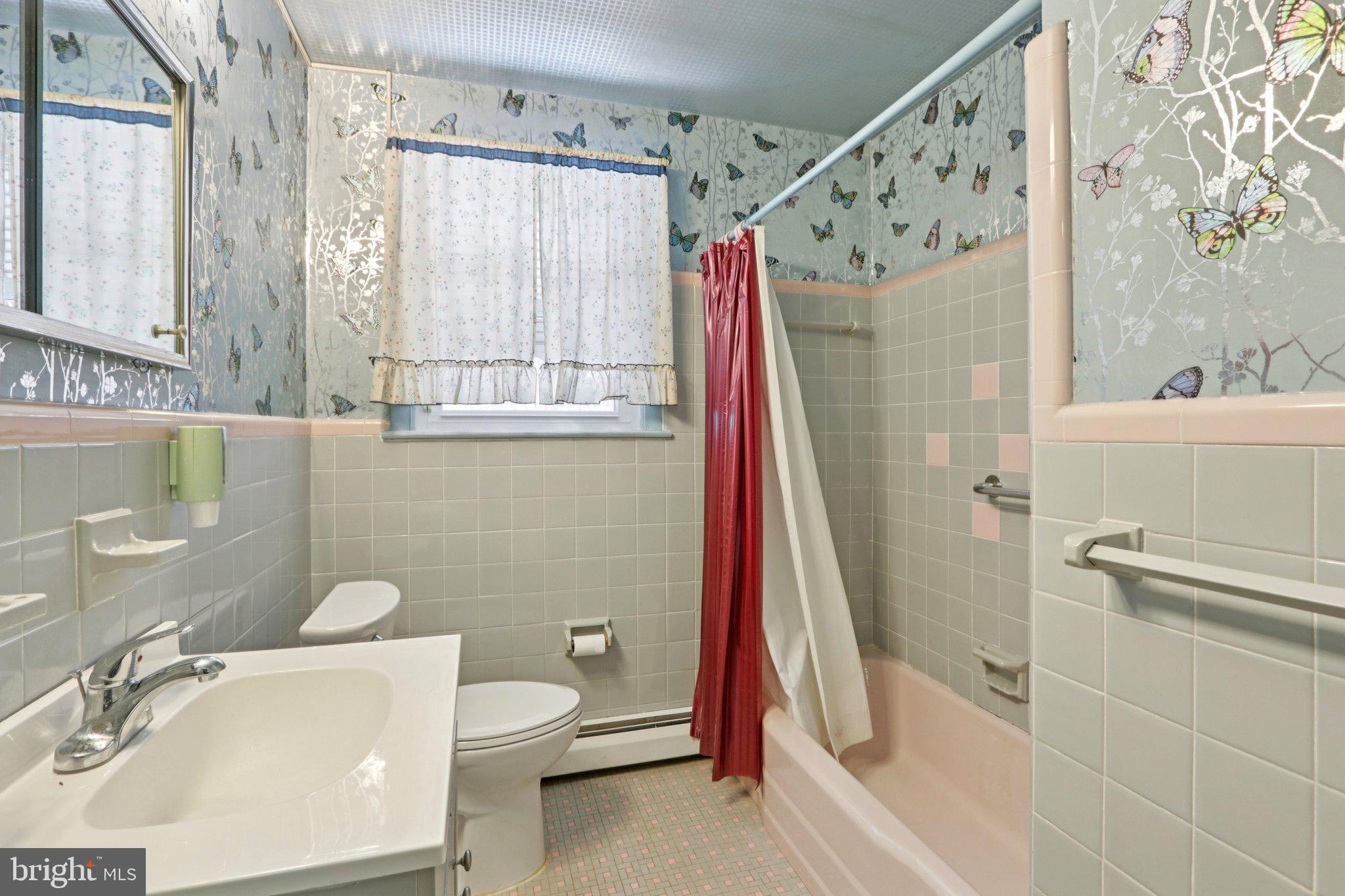 9608 Dungan Road Philadelphia, PA 19115 - Photo 13 of 26