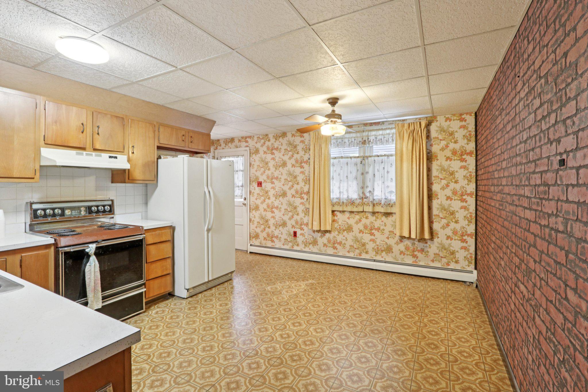 9608 Dungan Road Philadelphia, PA 19115 - Photo 9 of 26