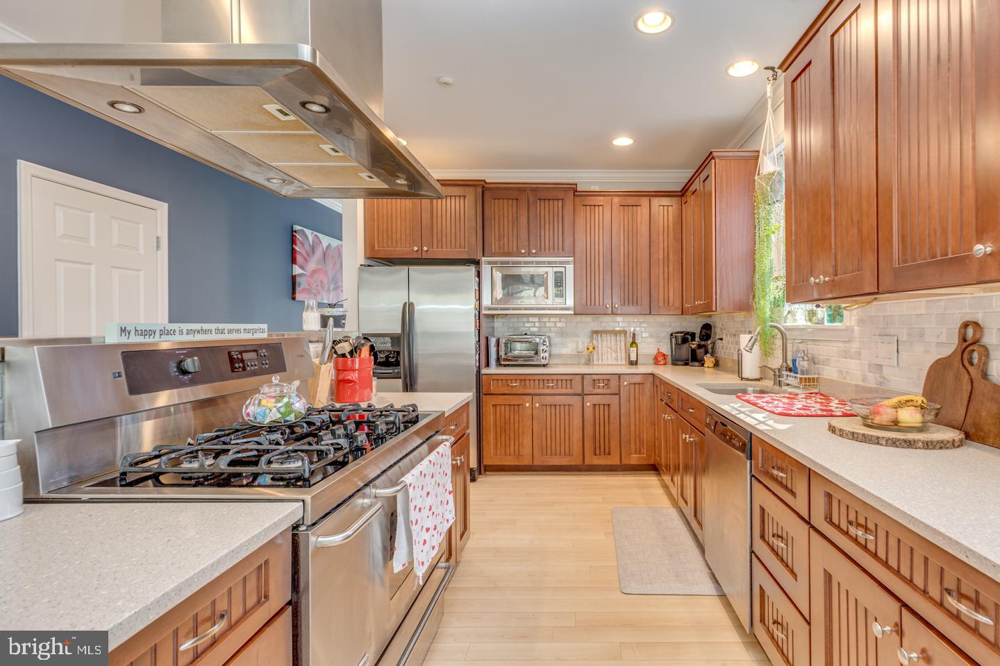 2100 South Firelane Road Southampton, NJ 08088 - Photo 37 of 75 Stainless appl- dual fuel range w/designer hood