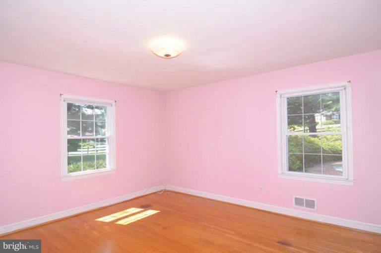 13200 Bregman Road Silver Spring, MD 20904 - Photo 15 of 28 Master Bedroom