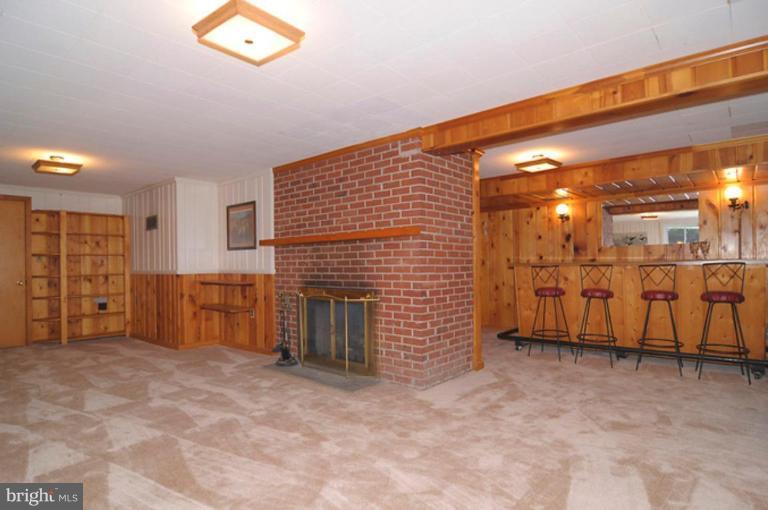 13200 Bregman Road Silver Spring, MD 20904 - Photo 17 of 28 Family Room