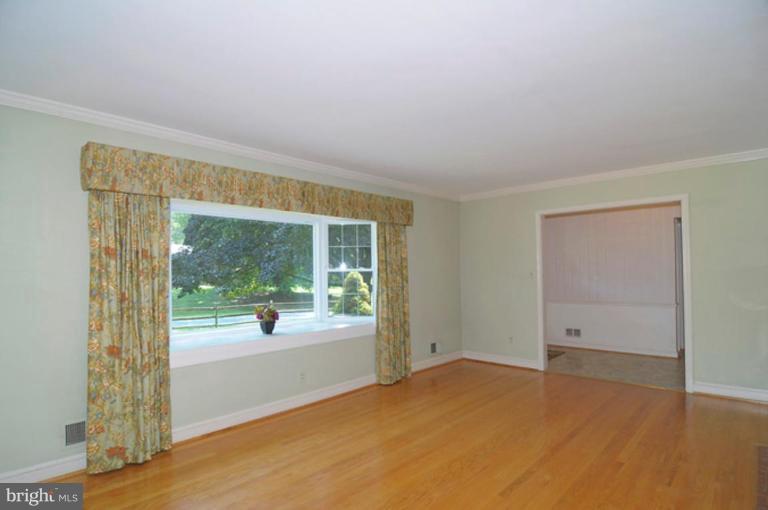 13200 Bregman Road Silver Spring, MD 20904 - Photo 4 of 28 Living Room #2