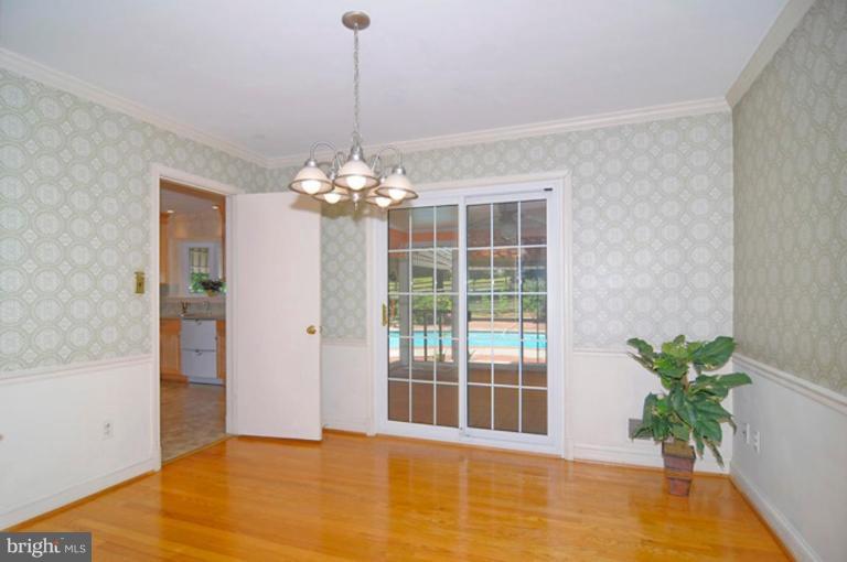 13200 Bregman Road Silver Spring, MD 20904 - Photo 6 of 28 Dining Room
