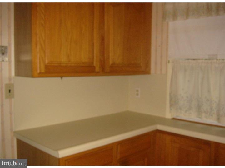 28 Hillside Road Mount Holly, NJ 08060 - Photo 3 of 11 Kitchen