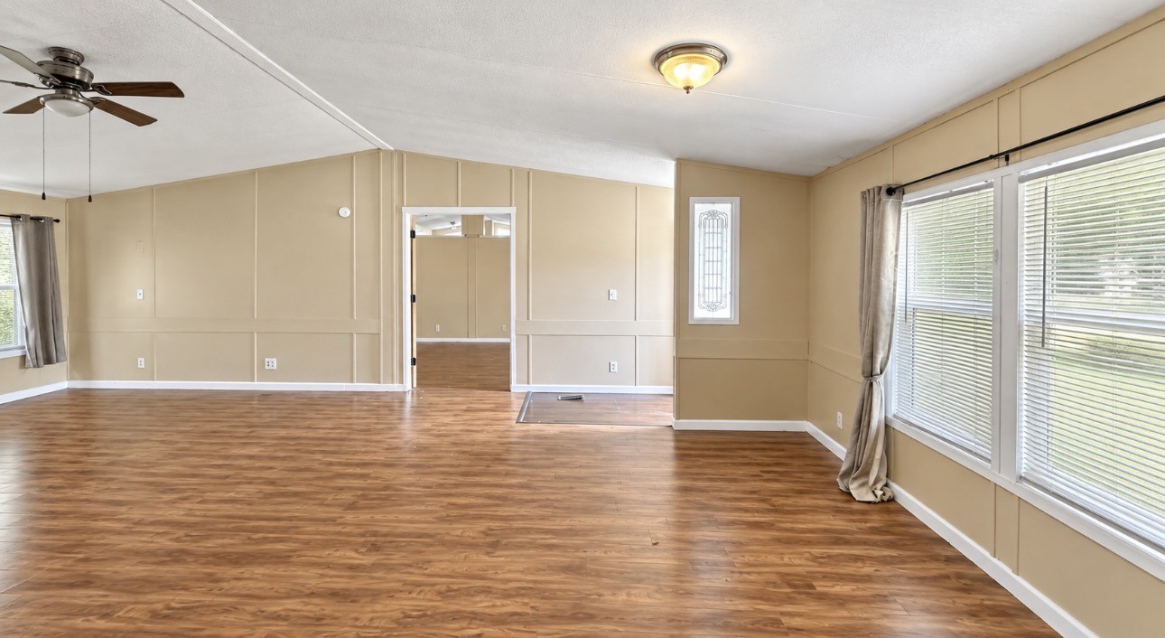 6710 Trail Loop West Rosharon, TX 77583 - Photo 5 of 18 Gallery Image 5