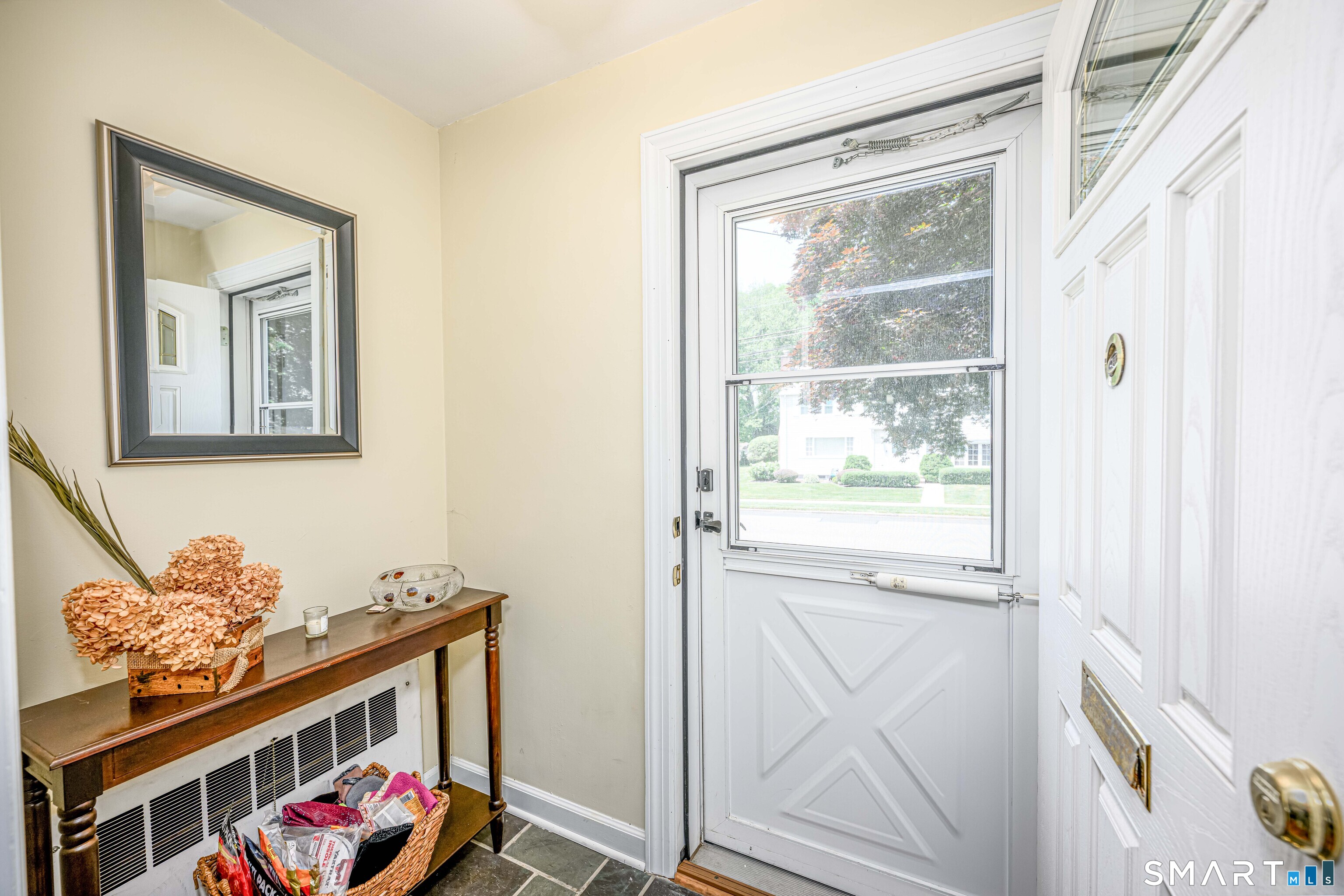 25 Wright Lane Hamden, CT 06517 - Photo 8 of 38 Foyer with a coat closet.