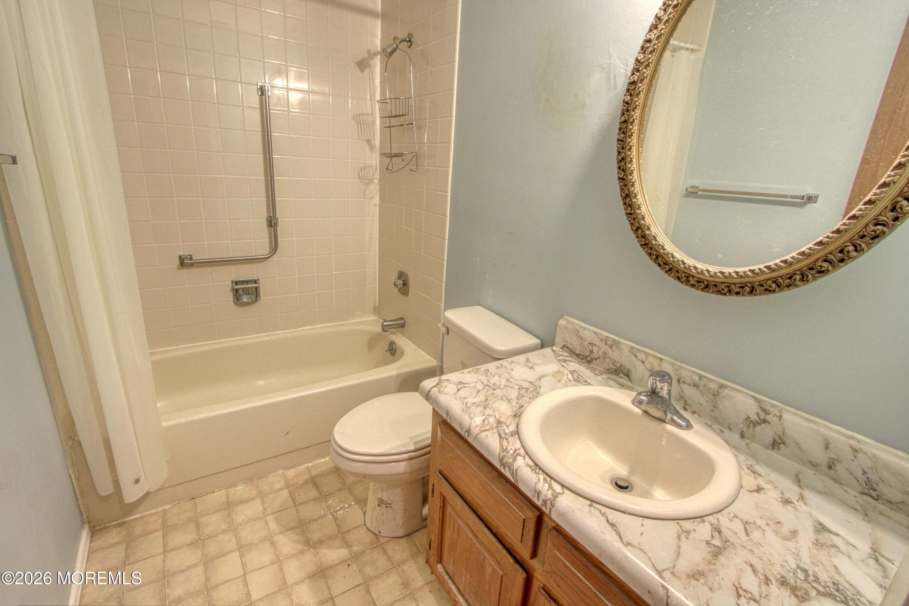 108 Sunset Road Whiting, NJ 08759 - Photo 12 of 27 Full Bath