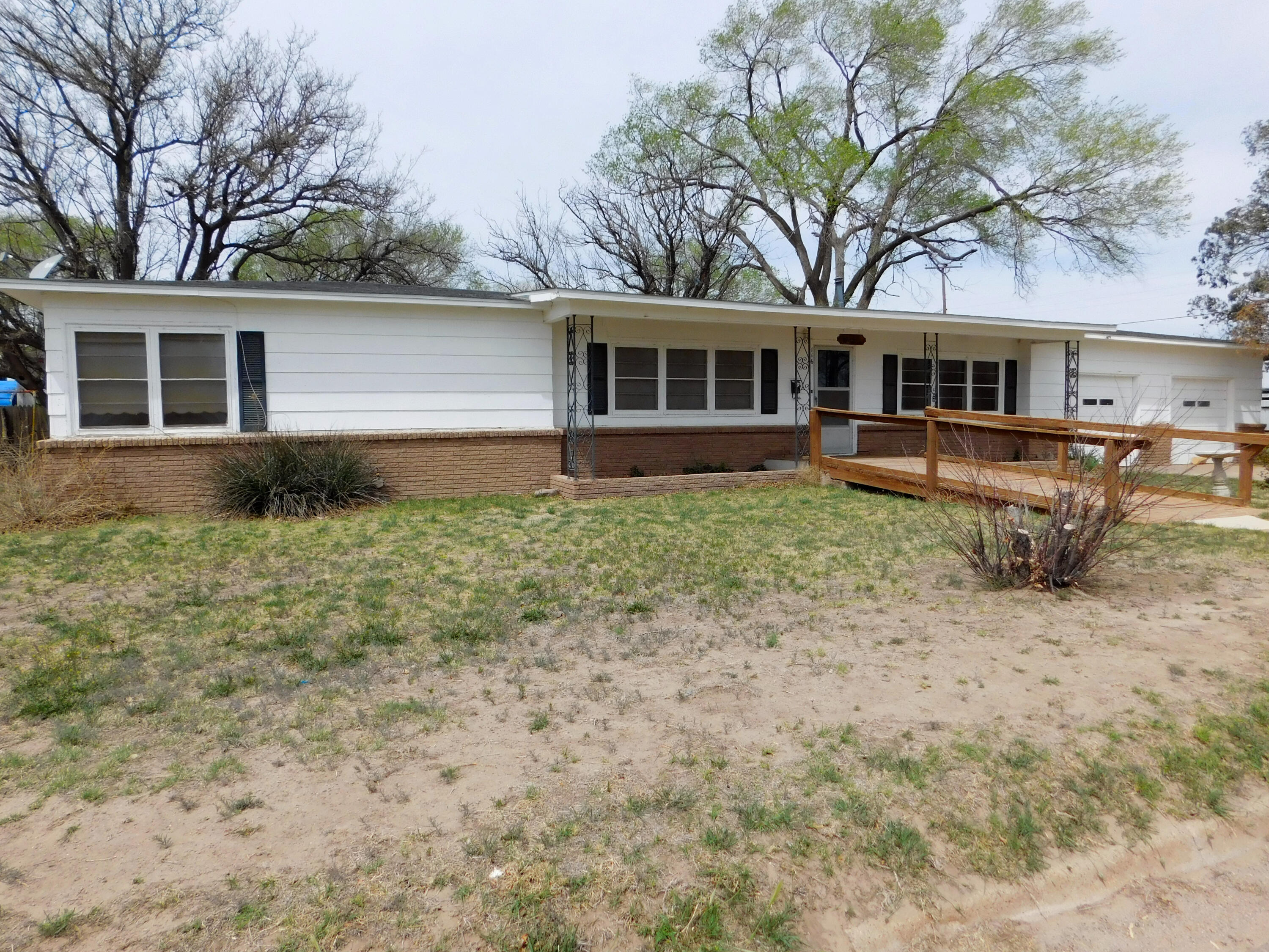 116 West 15th Street Muleshoe, TX 79347 - Photo 1 of 17 DSCN1203