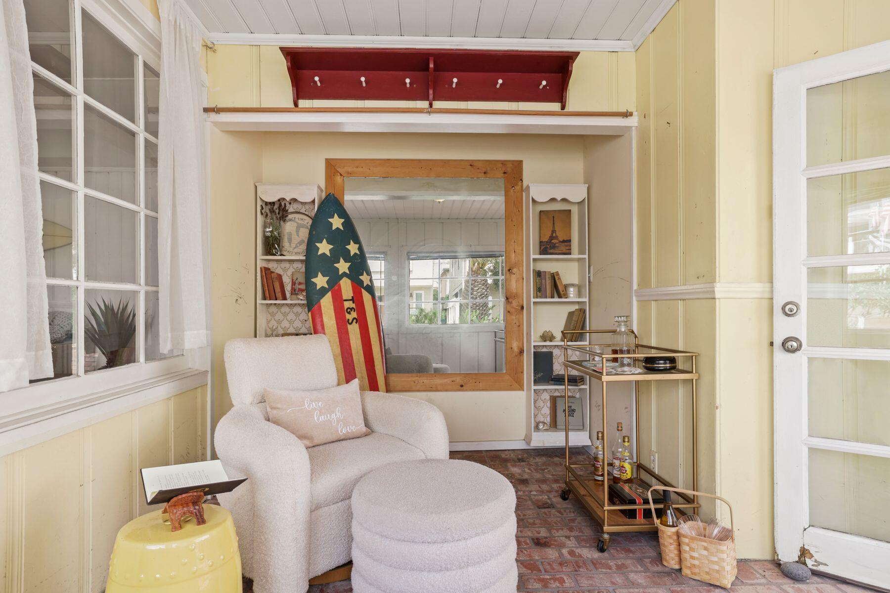 132 Santa Rosa Avenue Oxnard, CA 93035 - Photo 11 of 45 Sunroom3