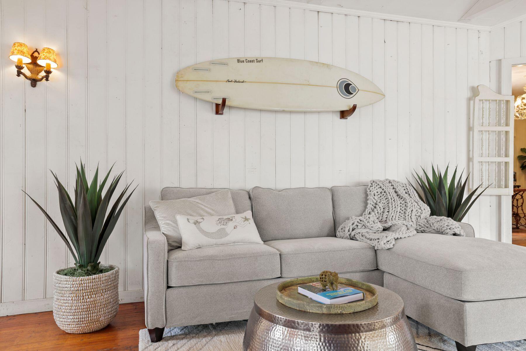 132 Santa Rosa Avenue Oxnard, CA 93035 - Photo 16 of 45 LivingRoom4