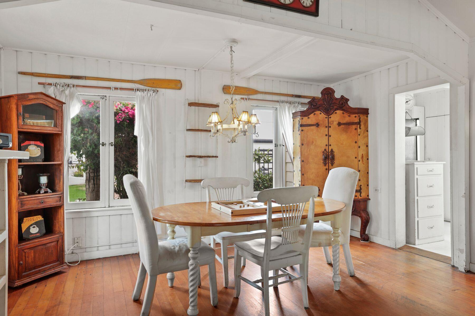 132 Santa Rosa Avenue Oxnard, CA 93035 - Photo 18 of 45 DiningArea2